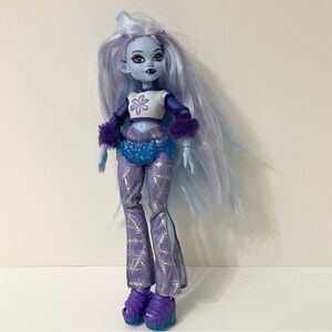 Monster High G3 Abbey Bominable Articulated Yeti Fashion Doll